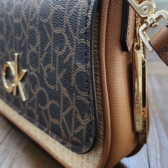 NWOT Calvin Klein Signature Shoulder Bag Crossbody Brown & Natural Straw - Picture 3 of 15